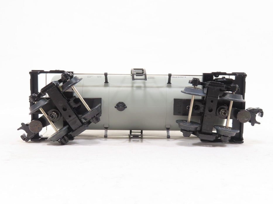 MTH 20-96003 CSX 8000 Gal. Tank Car LN