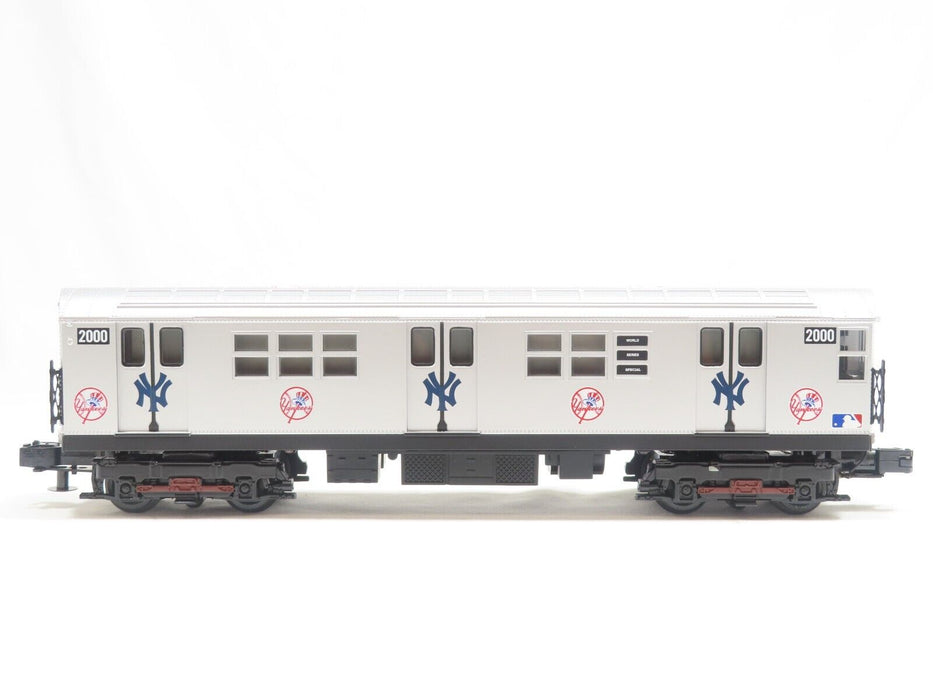 MTH 30-4122-1a MLB-New York Yankees R-17 2-Car Subway - Non Powered & Powered LN