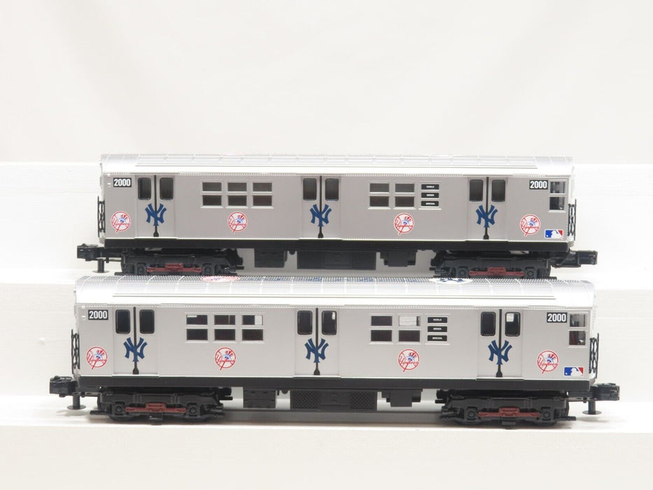 MTH 30-4122-1a MLB-New York Yankees R-17 2-Car Subway - Non Powered & Powered LN