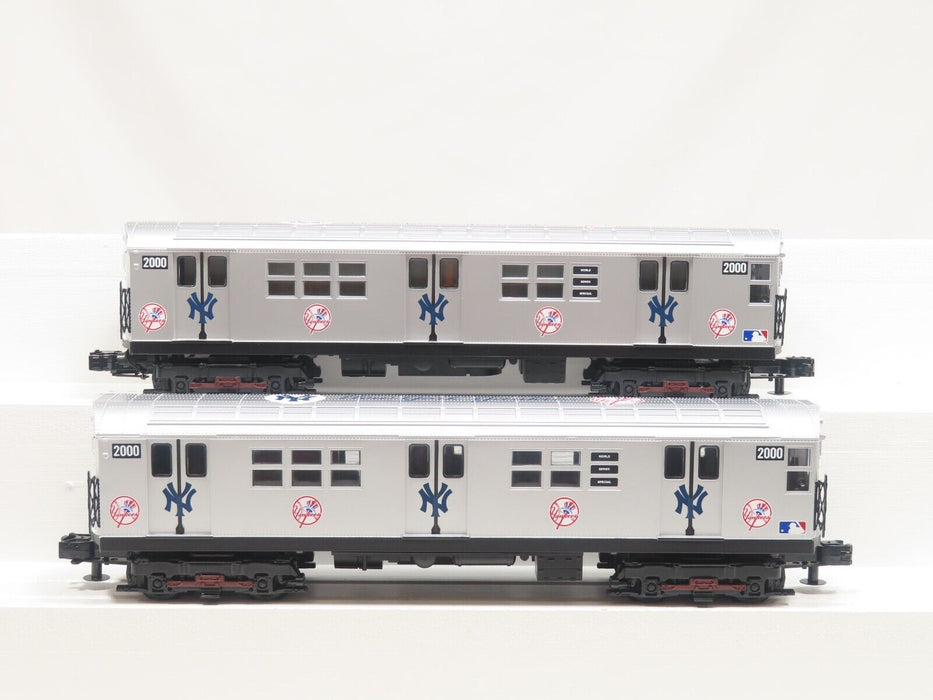 MTH 30-4122-1a MLB-New York Yankees R-17 2-Car Subway - Non Powered & Powered LN