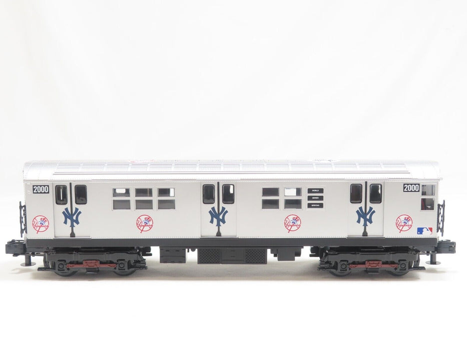 MTH 30-4122-1a MLB-New York Yankees R-17 2-Car Subway - Non Powered & Powered LN