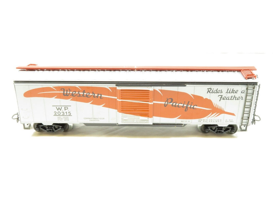 Marklin 4571 Western Pacific Silver and Orange Boxcar NIB
