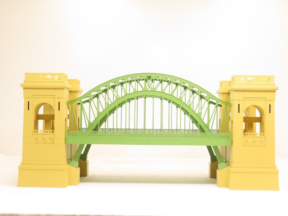 MTH 30-9021 Hell Gate Bridge Cream/Green LN