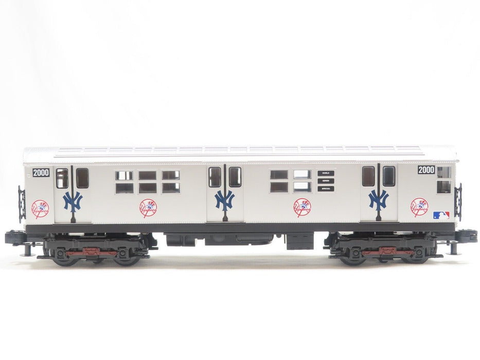 MTH 30-4122-1a MLB-New York Yankees R-17 2-Car Subway - Non Powered & Powered LN