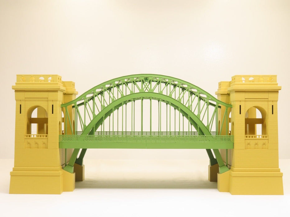 MTH 30-9021 Hell Gate Bridge Cream/Green LN