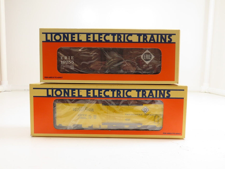 Lionel Lot of 2 Erie Double Door Boxcar & Erie Reefer (6-19255/6-19535) LN 7676