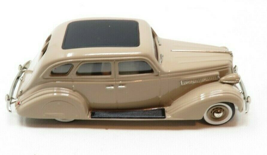 The Brooklin Collection 0091 DIE CAST-148 1935 Nash Ambassador Eight Sedan NIB