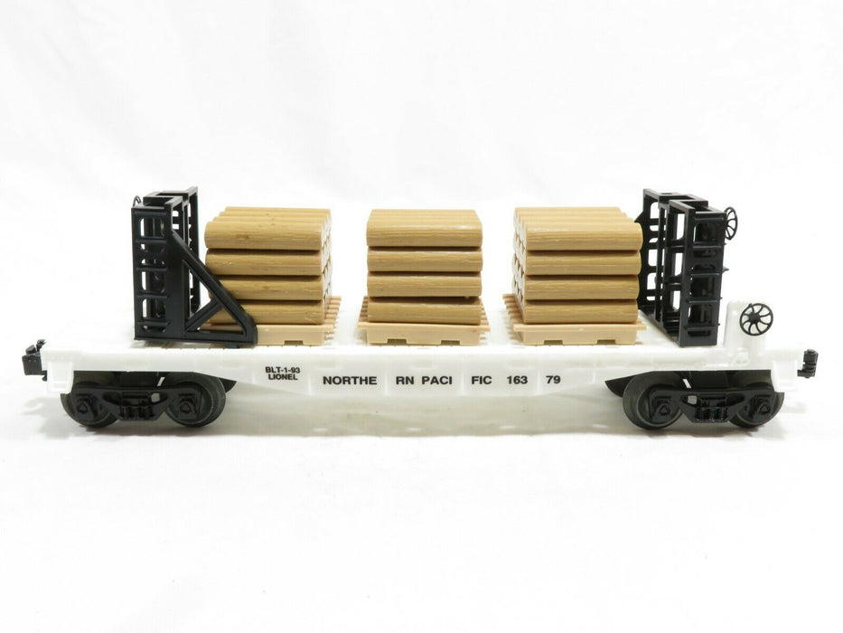 Lionel 6-16379 Northern Pacific Flatcar w/wood load NIB