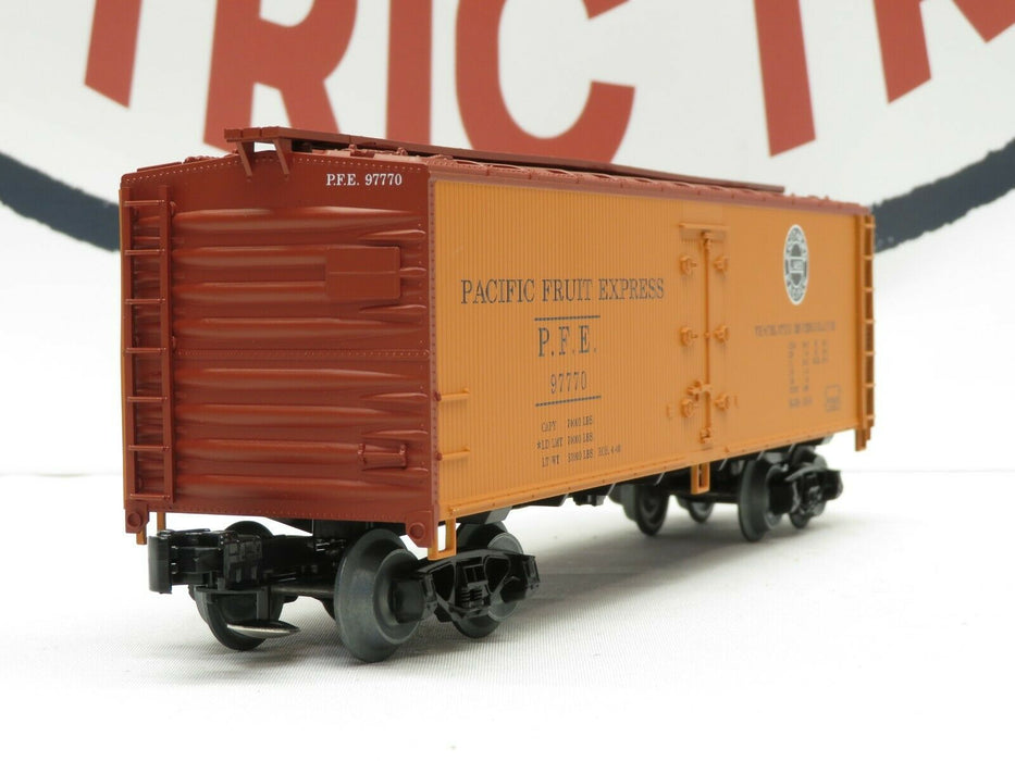 Crown Model R-5003 Pacific Fruit Express Overland #770 NIB